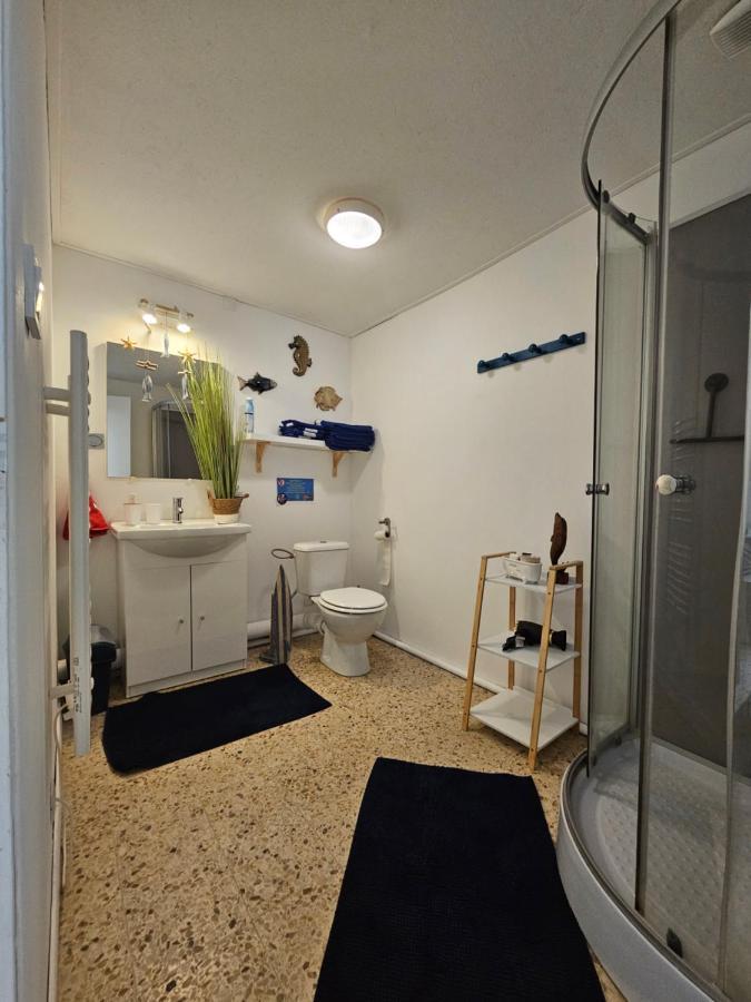 Maisonnette Marine Landeronde Екстериор снимка
